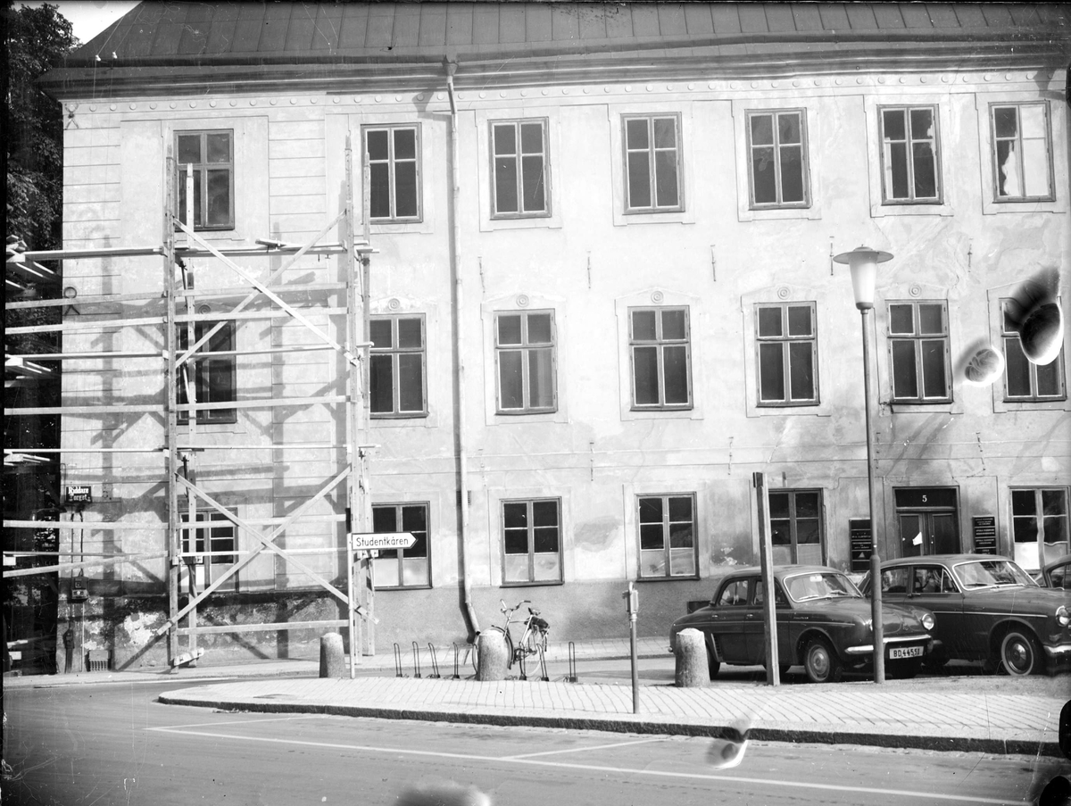 Byggnadsställningar på Oxenstiernska huset vid Riddartorget, kvarteret S:t Erik, Uppsala