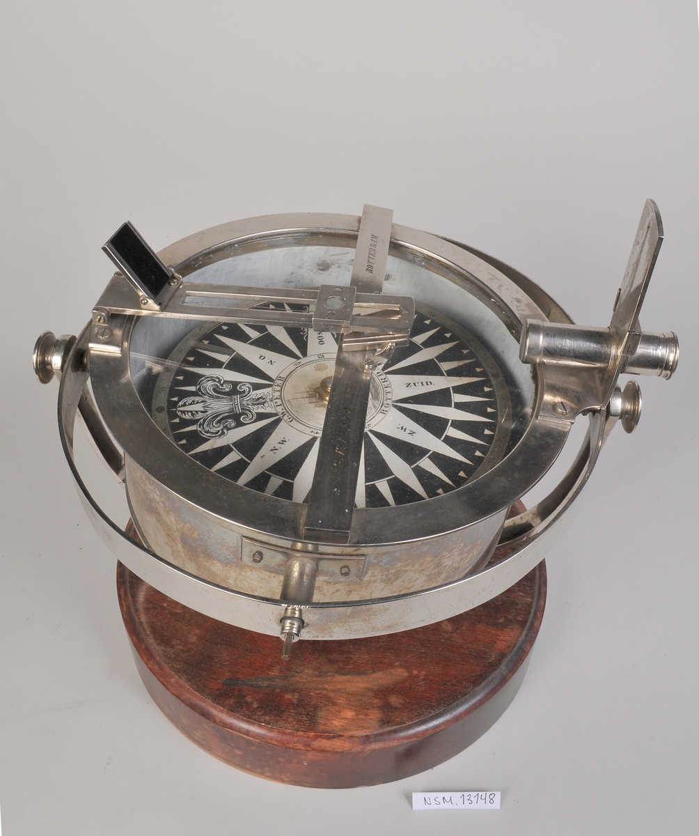 Kompass - Norsk Maritimt Museum / DigitaltMuseum