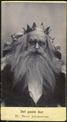 Portrett av skuespilleren Bernt Johannessen som "det gamle Å