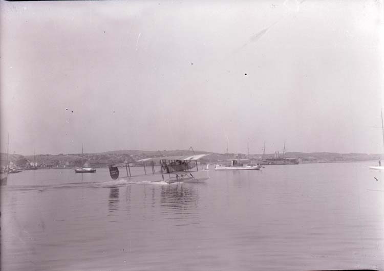 Enligt text som medföljde bilden: "Flygbåt 1916."