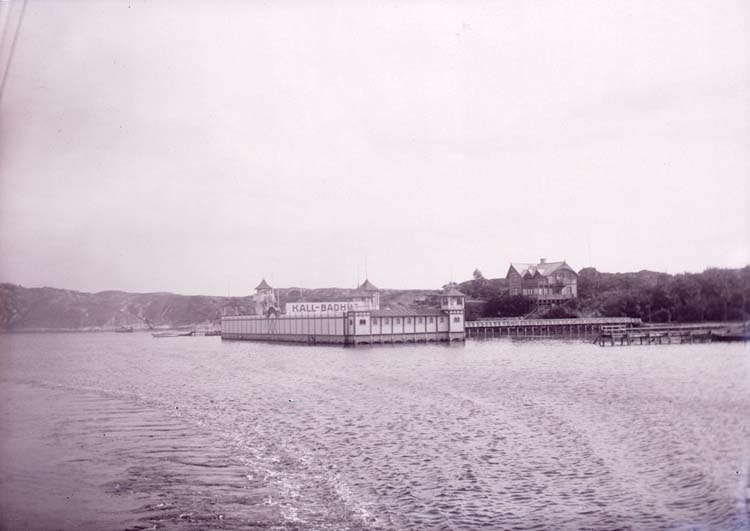 Enligt text som medföljde bilden: "Kallbadhuset Styrsö 4/9 08".