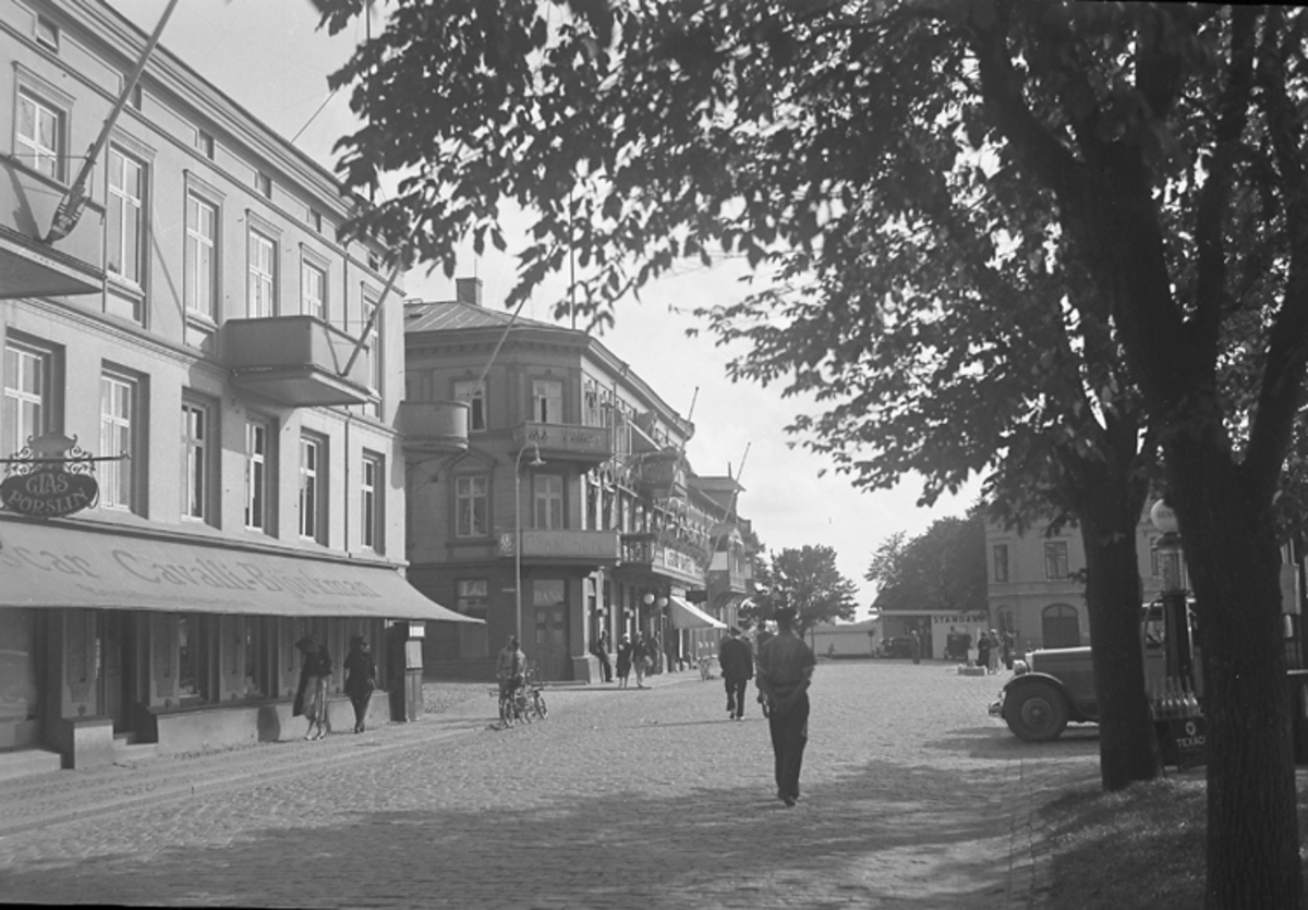 Samtidigt förvärvat: UMFA54680: 0001 - 0166