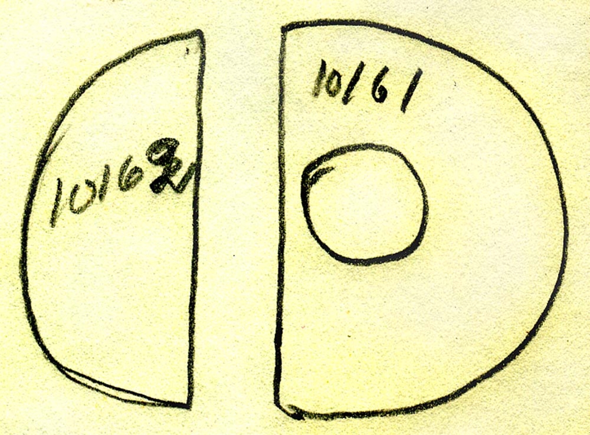 Del av skiva till lavetthjul 10163.

Ca. 25 mm bred fasad kant på ena sidan. 6 spikhål: 3 i en inre och 3 i en yttre ring.