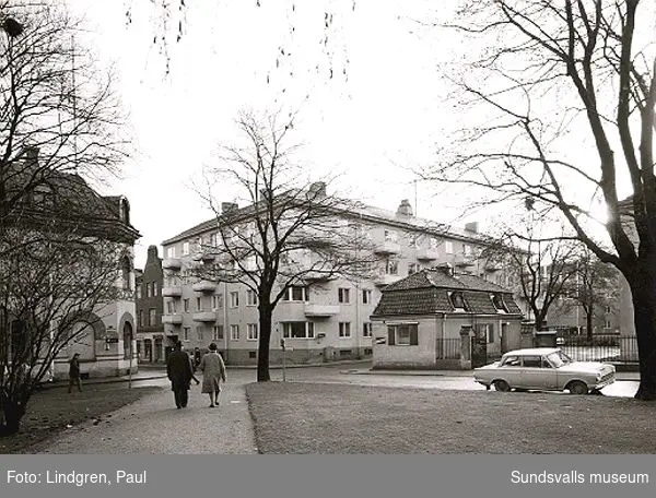 Bostadsrättsföreningen Skatten, Rådhusgatan 33,  Trädgårdsgatan 34. Hedbergska parken.
.