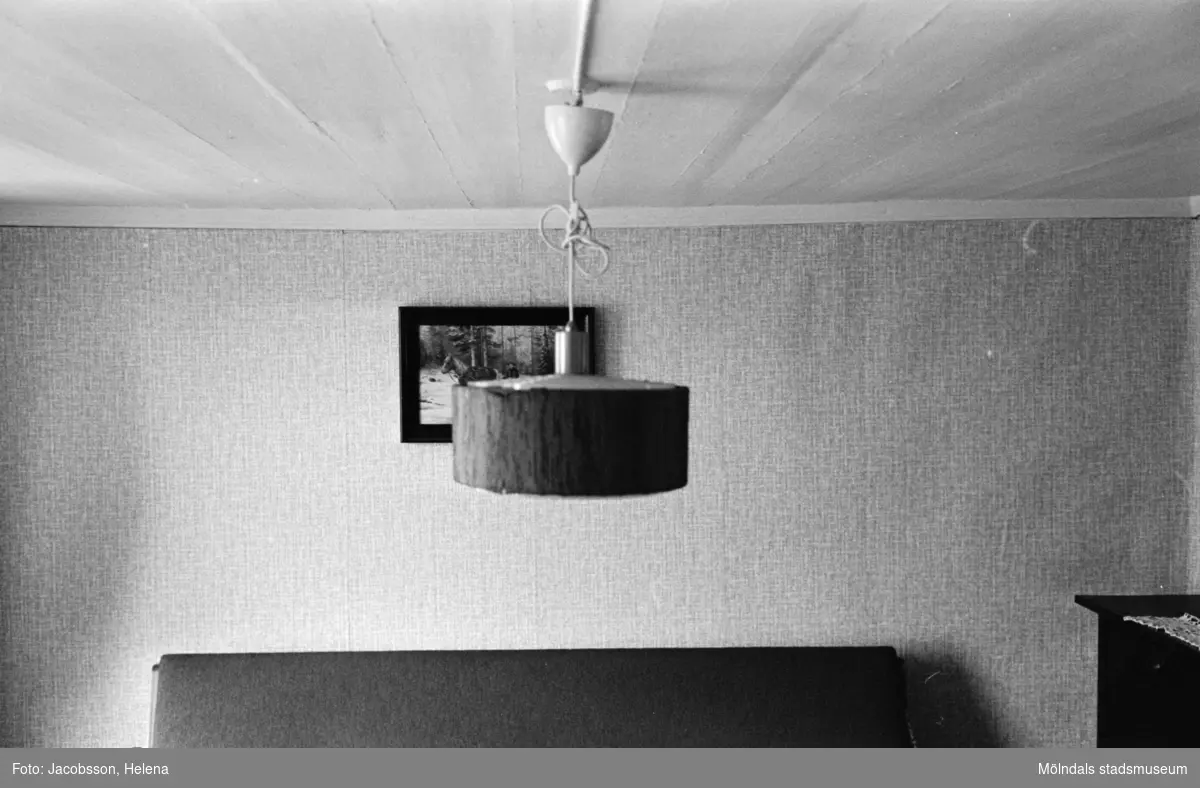 Interiörbild i bostadshus på Roten M 18 i Mölndals Kvarnby, 1972.