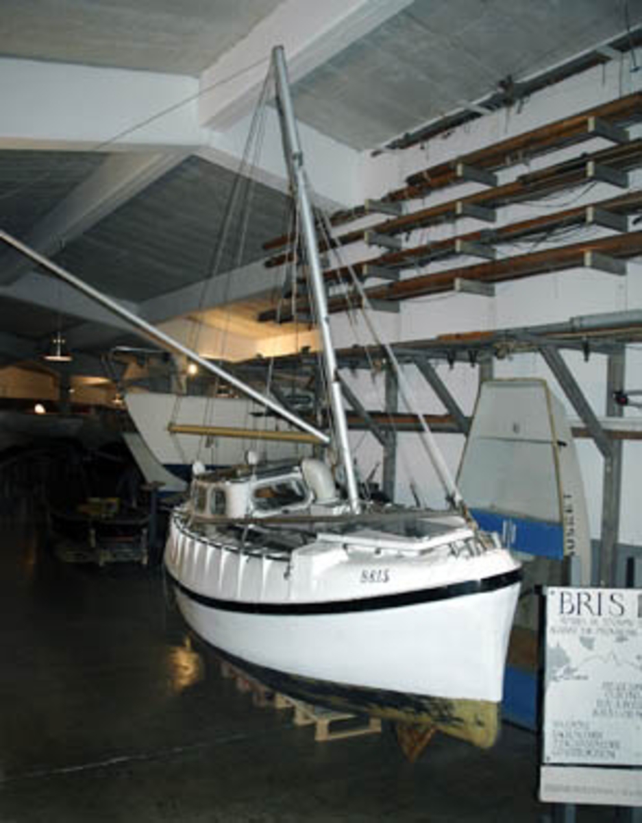 Amfibiebåt från 1989, byggd av Sven (Lundin) Yrvind.