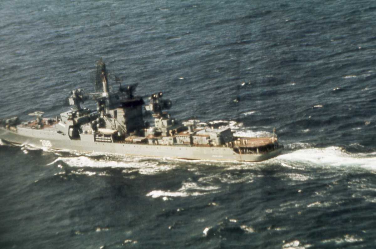 Russisk fartøy av Kresta II - klassen med nr. 298.