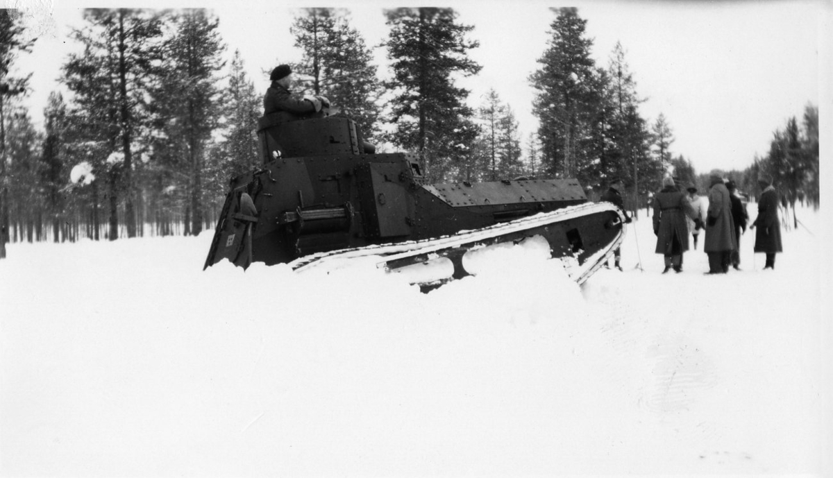 Stridsvagn m/1921-29. Göta Livgarde?