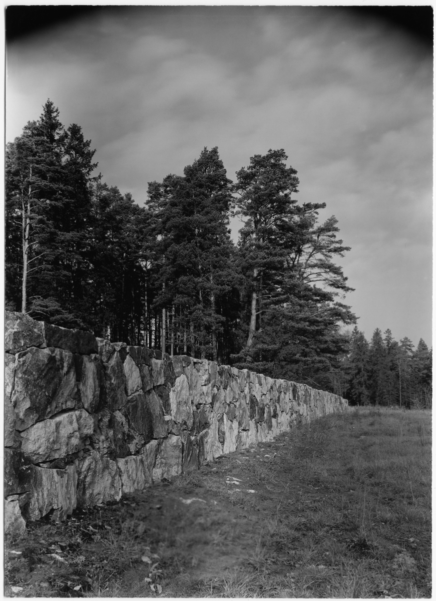 Skogskyrkogården
Kyrkogårdsmuren