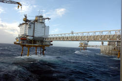 Ekofisk 2/4 H -  gangbro til Ekofisk 2/4 C - Amoco riser og 