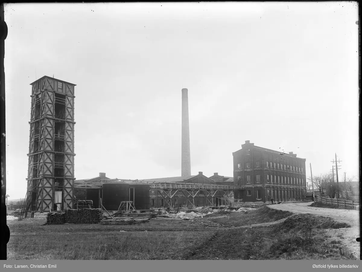 Greåker industrier i Tune ved Sarpsborg, slik den så ut da fabrikken sto ferdig i 1907.