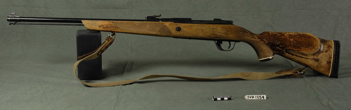 Baikal Rifle, Kal 7,62x51mm. Uten sluttstykke, med bærestropp. 2 merkelapper med saksnr og beslagnummer.
