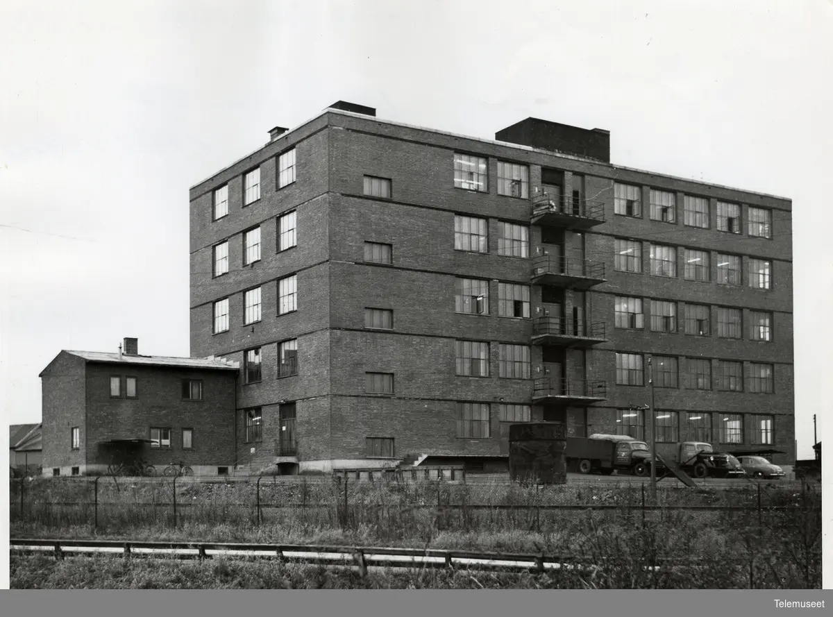 3.7  IBM - Bygg og eiendomsavdeling - Ulvenveien 88. ET-ITR Ass og Card Plant, 1951-1962. 9 nov 1954