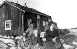 Fra venstre: Rebekka Gåsvær Kvalø, Arne Gåsvær, Ingeborg Gås