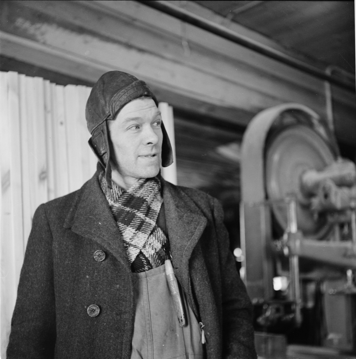 Sannolikt Gösta Larsson, Kvek, Fröslunda socken, Uppland 1953