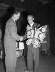 Vardens arkiv. "Sommerfuglen i Brekkeparken" 25.07.1953