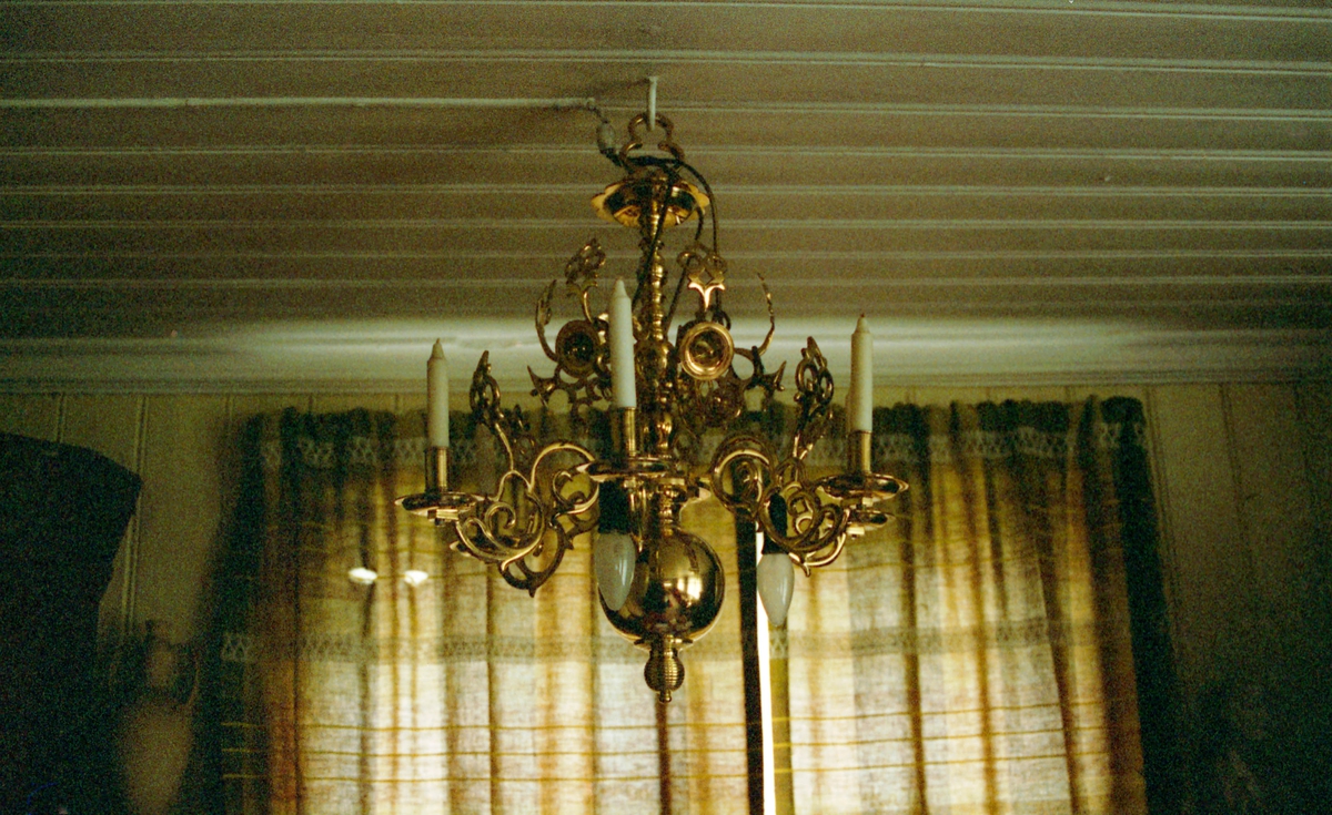 Renaissanse
Staken er senere påmontert lyspærer.