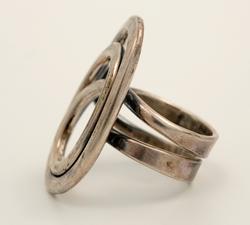 Ukjent tittel [Ring]