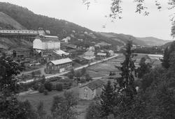 Løkken Verk 1939-62. Kissiloene og Slamdammen med sentrumsbe