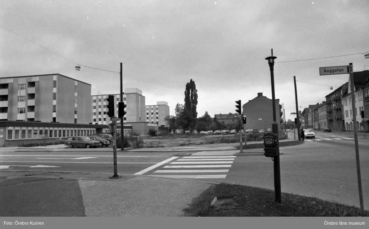 Byggnummer 18 oktober 1974.
Korsningen Änggatan/Kungsgatan.