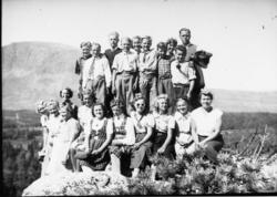 Hemsedal Kr. Ungdomslag på tur i 1941. Skogshorn i Hemsedal 