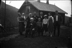 Fotsamling etter Hans Tveito. Gruppebilde på Heggtveit søndr