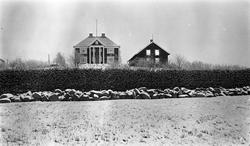 Eiendommen Hovde i Lena, Østre Toten, ca. 1925-30. Fem bilde