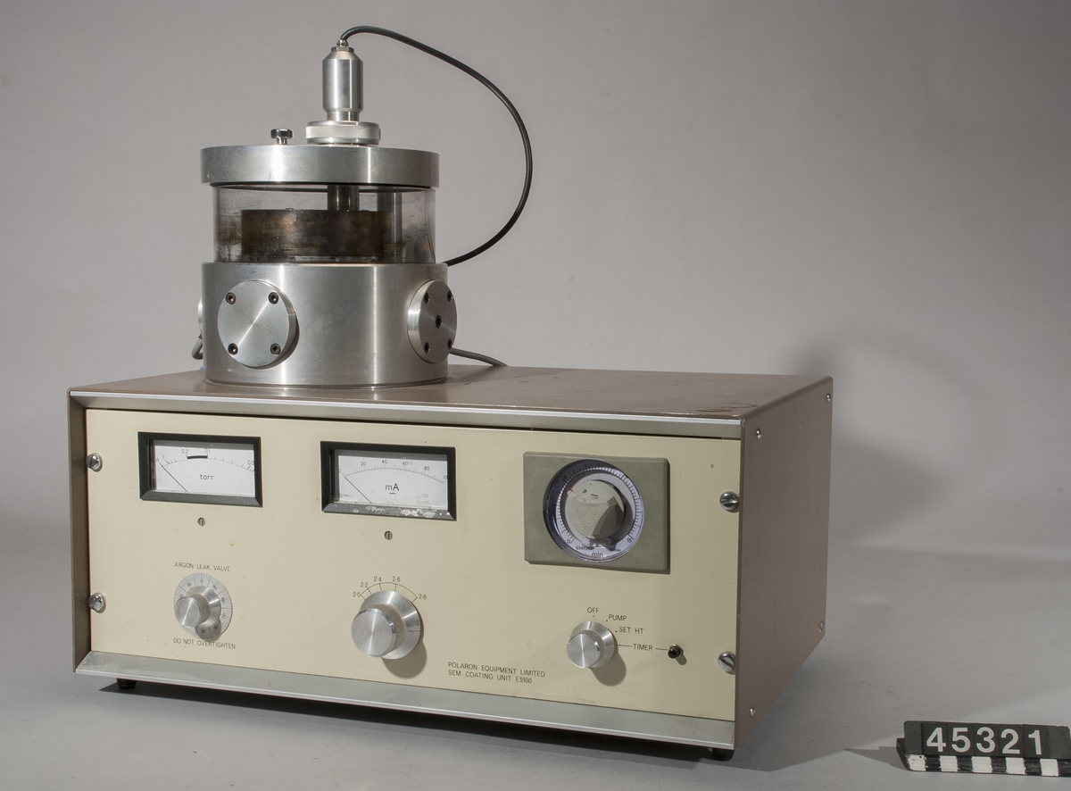 Maskin för beläggning av preparat med guld inför undersökning i svepelektronmikroskop. Typbeteckning Sem coating unit E 5100, tillverkare Polaron Equipment Ltd.