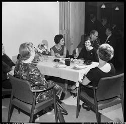 Jubilantfest for damer. Fra kaffebordene.