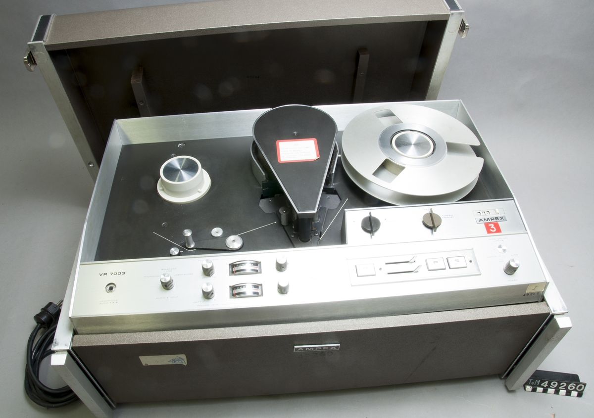 Videobandmaskin, AMPEX VR 7003, Cat,nr 7017003-01, serie,nr 1245.