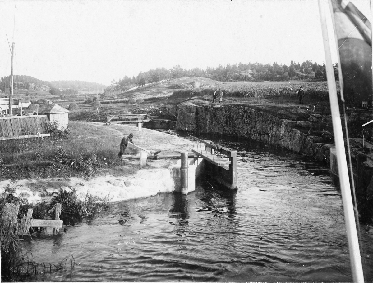 Slussöppning i okänd kanal, 1903.