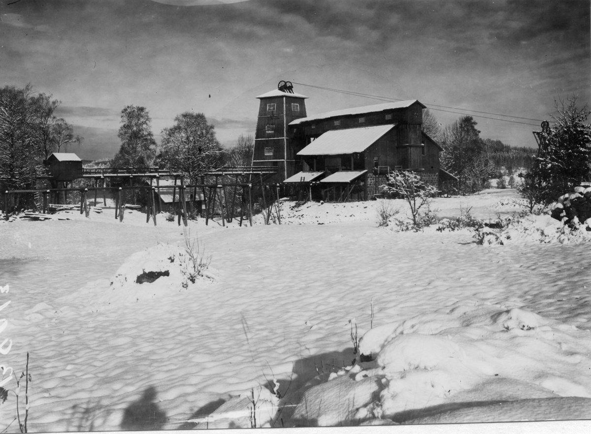 Långbanshyttan vid Långbans gruvor, 1927. Nya schaktet.