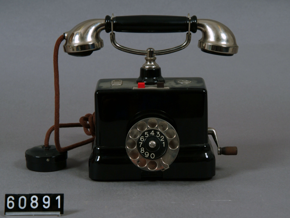 Automatisk telefonapparat för anslutning till chefstelefon.