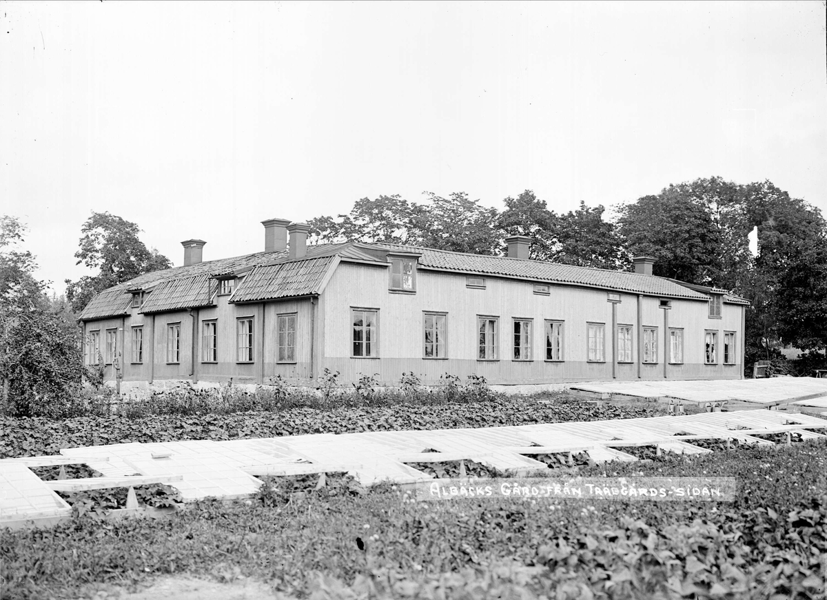 "Albäcks gård Fjärdhundra", Simtuna socken, Uppland 1918
