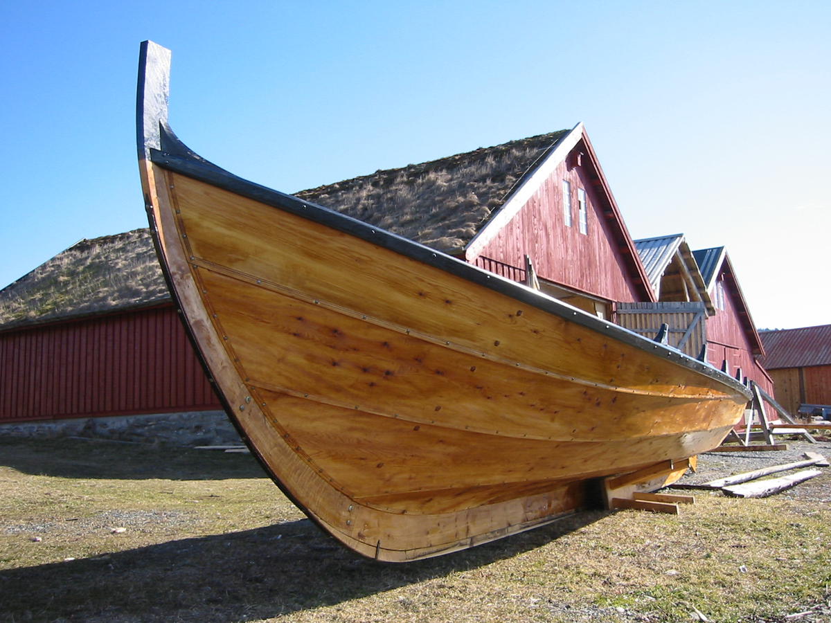 Nordmørsbåt (geitbåt). Traditional boat from Nordmøre. (Foto/Photo)