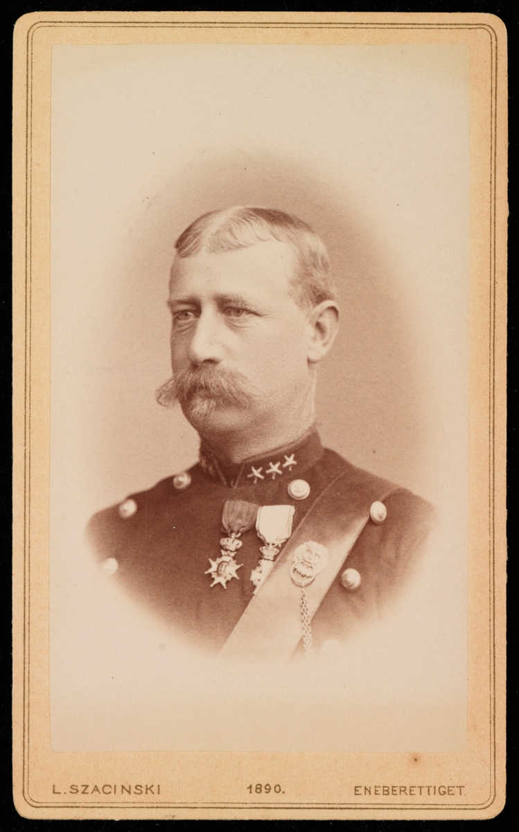 Portrett av oberst Albert Maurer.