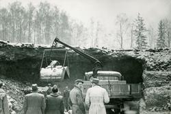 Volvo lastebil og grabb i perioden 1936-1950 tallet