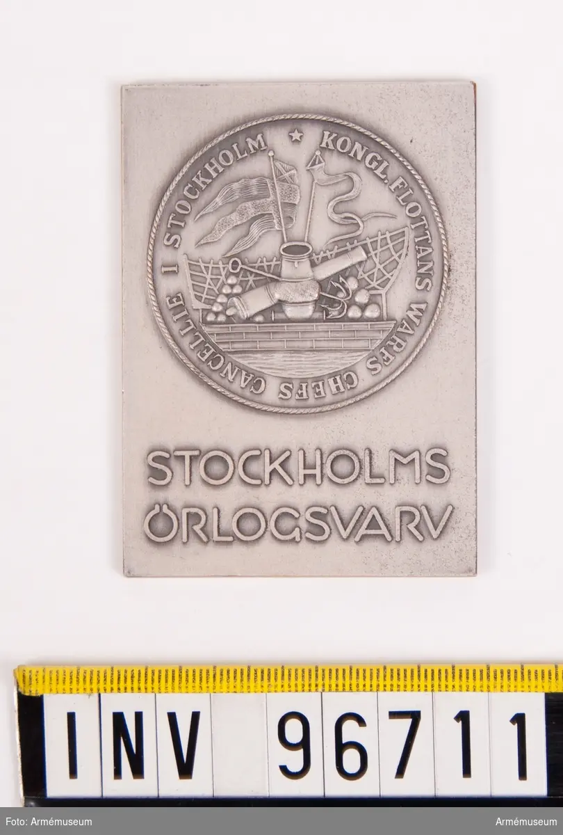 Plakett i silver för Stockholms örlogsvarv.