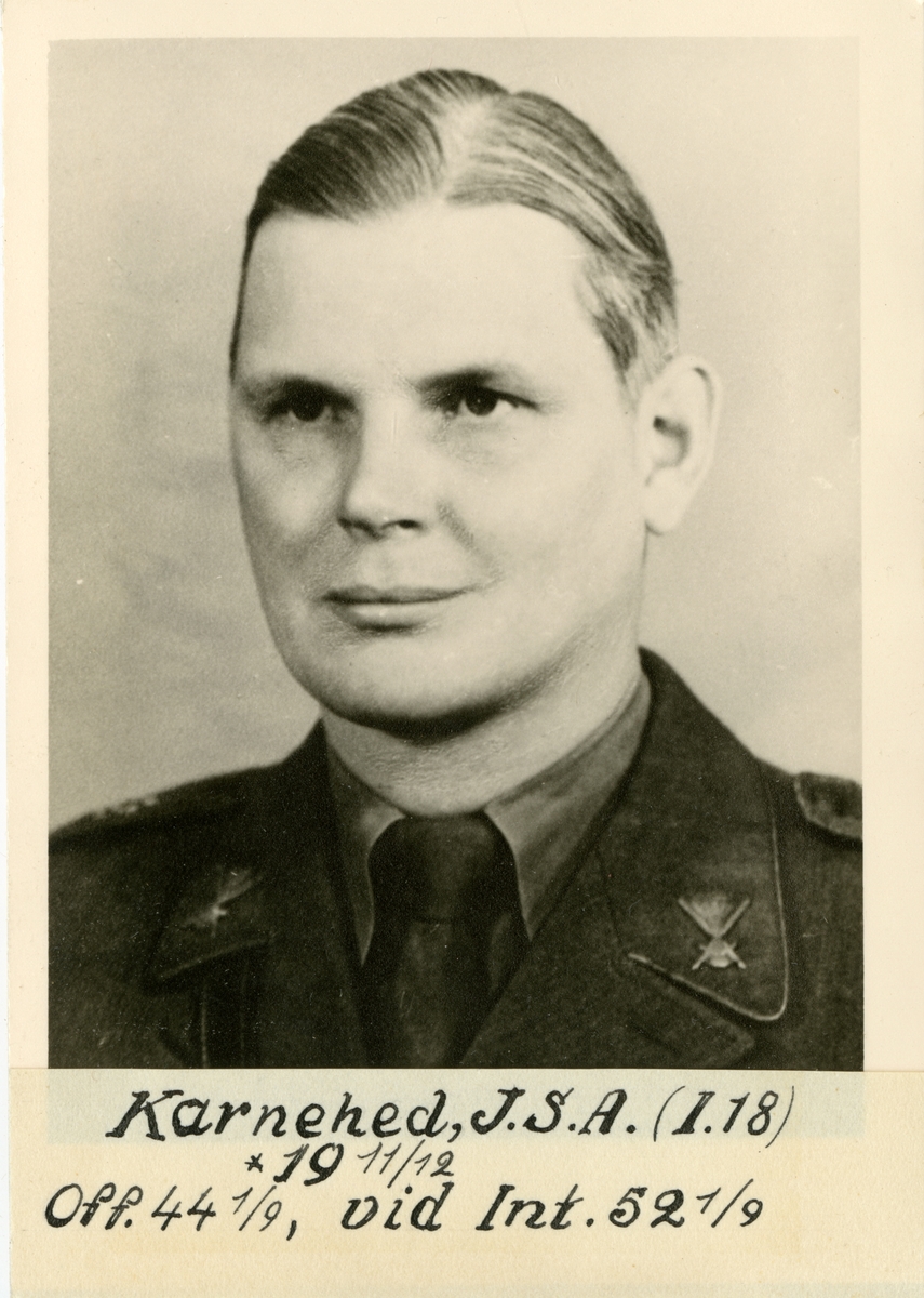 Porträtt av Janne Sven Arne Karnehed, officer vid Gotlands infanteriregemente I 18 och Intendenturkåren.