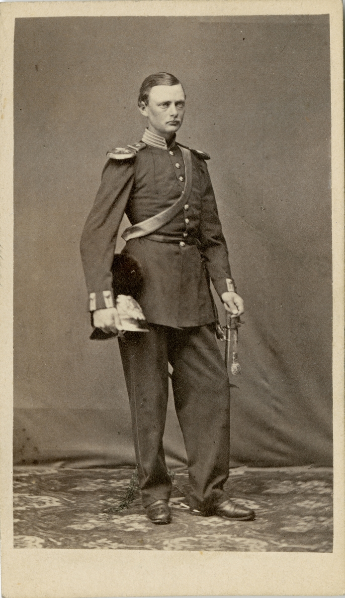 Porträtt av Gustaf Albert Oldberg, löjtnant vid Svea artilleriregemente A 1.