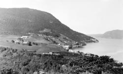 Foto fra bygda Flemma i Gjemnes kommune. Her med noe av beby