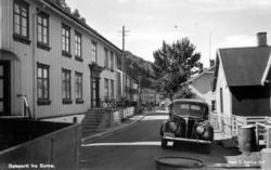 Gateparti fra Surnadalsøra i Surnadal kommune. Her ser vi en