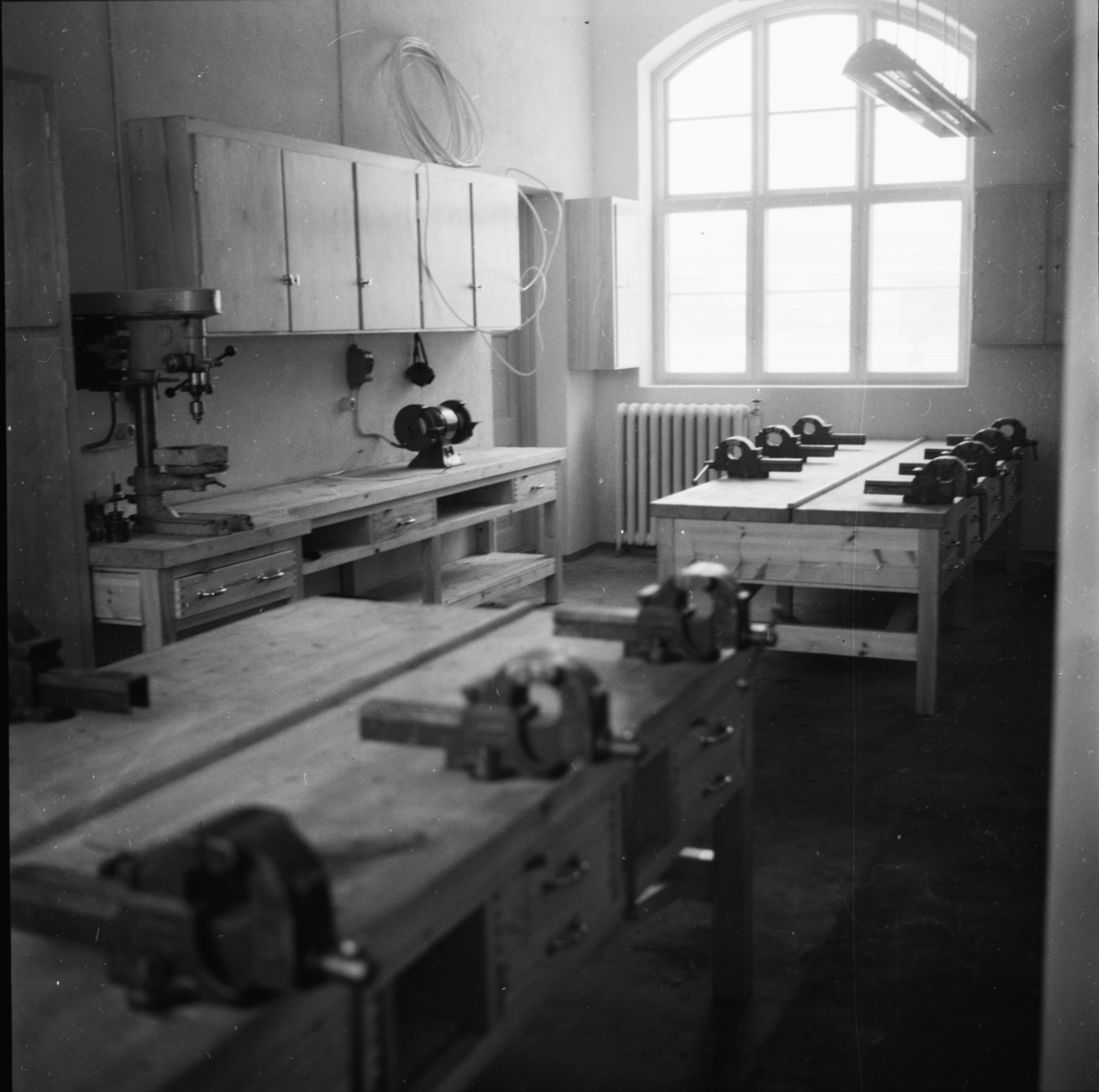 Vardens arkiv. "Nytt metalsløyd-rom, Gjemsø"  08.02.1954