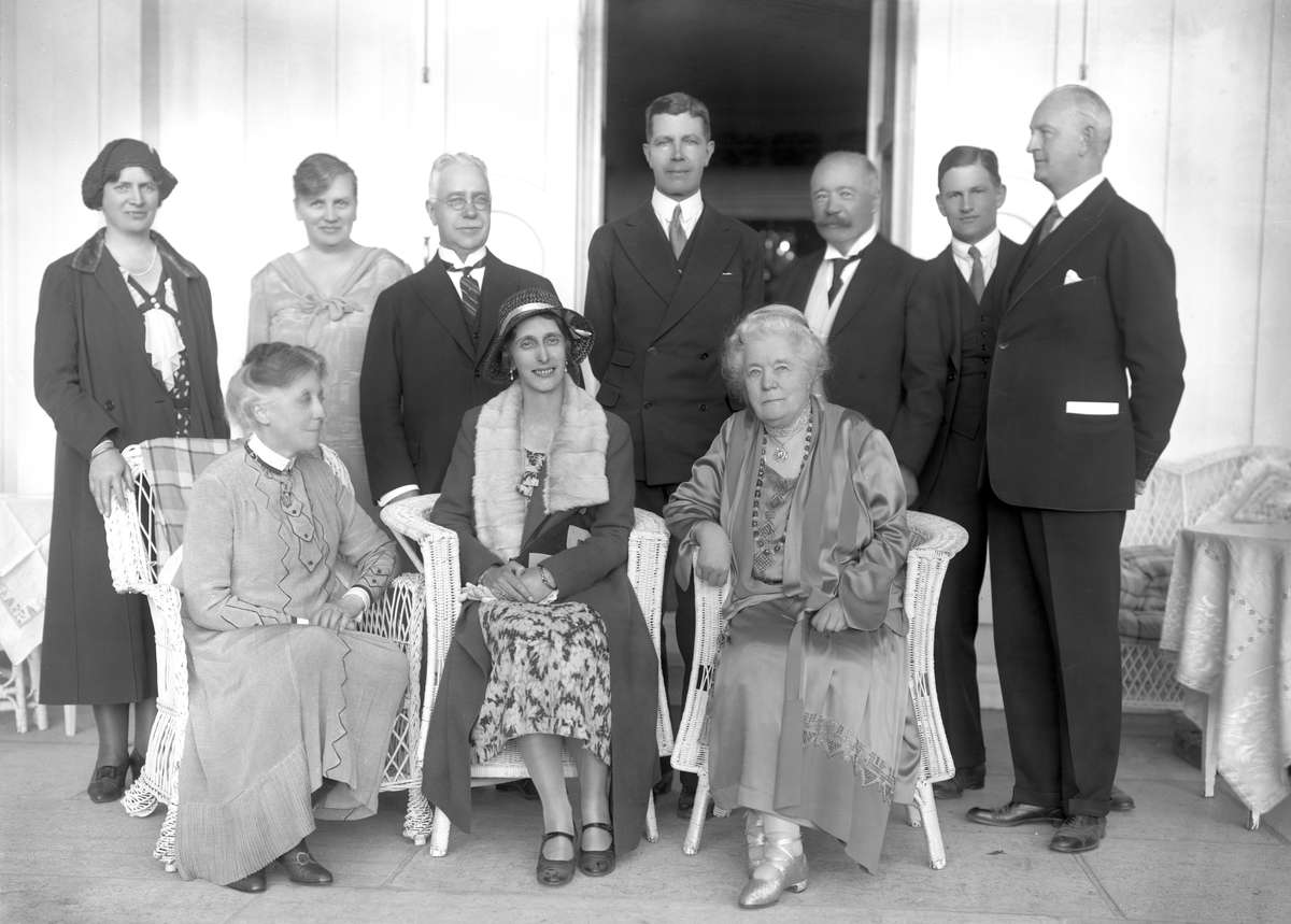 Kronprinsparet besöker Alsters herrgård år 1931.