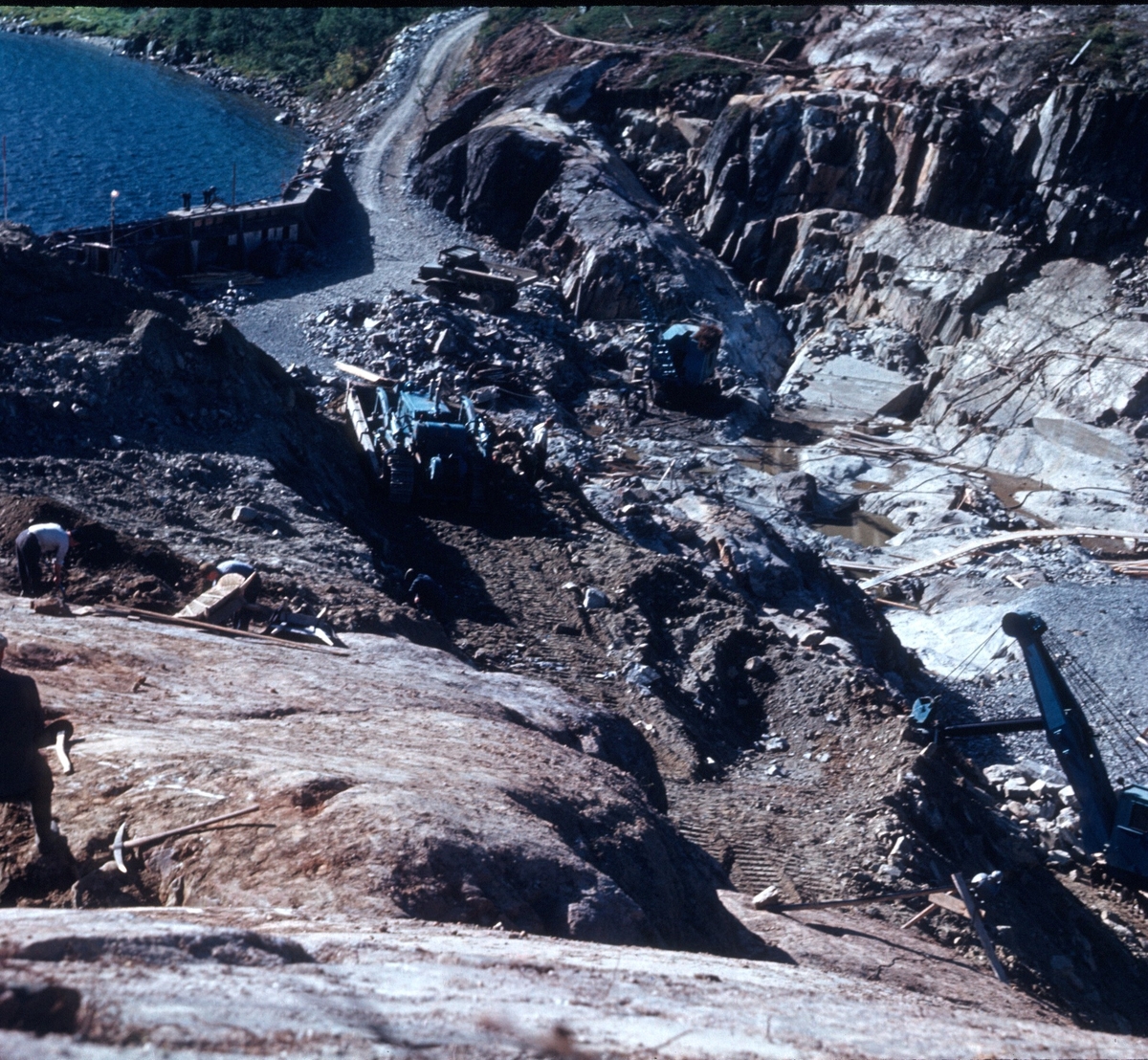Stryknesdammen,med den gamle dammen frå 1940 i bakgrunnen.
bilde er tatt av Thorbjørn Pedersen.