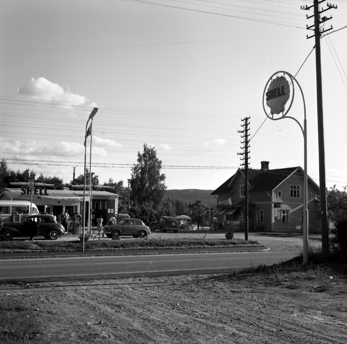 Någonstans i Värmland - närmare bestämt Åmotfors i slutet av 1950-talet.