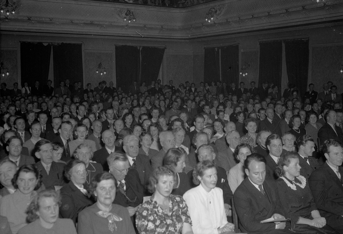 Jernbanens hobbyutstilling i Folkets Hus og amatørteater i Frimurerlogen