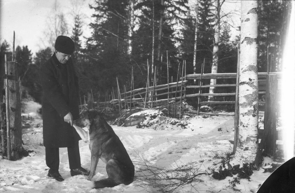 Emil Nilsson med hund.