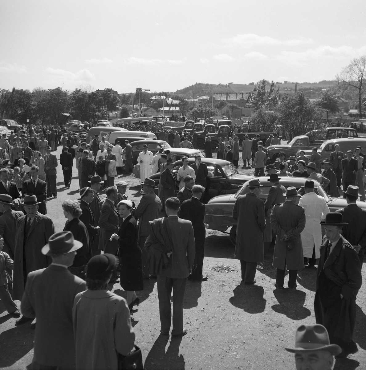 Bilutstillingen på ytre Kongsgård 1953