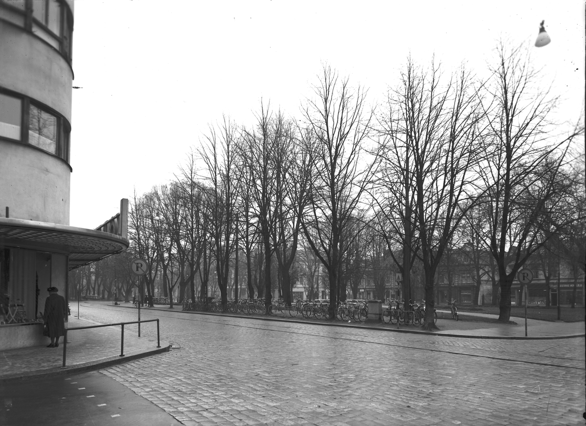 Korsningen Drottninggatan och Norra Kungsgatan. Den 25 november 1949. Foto för Stadsarkitekten